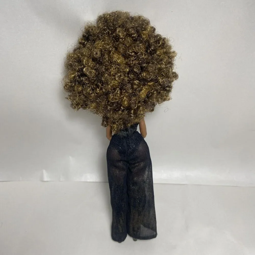 Lol Surprise OMG Series 1 Royal Bee Fashion Doll 10